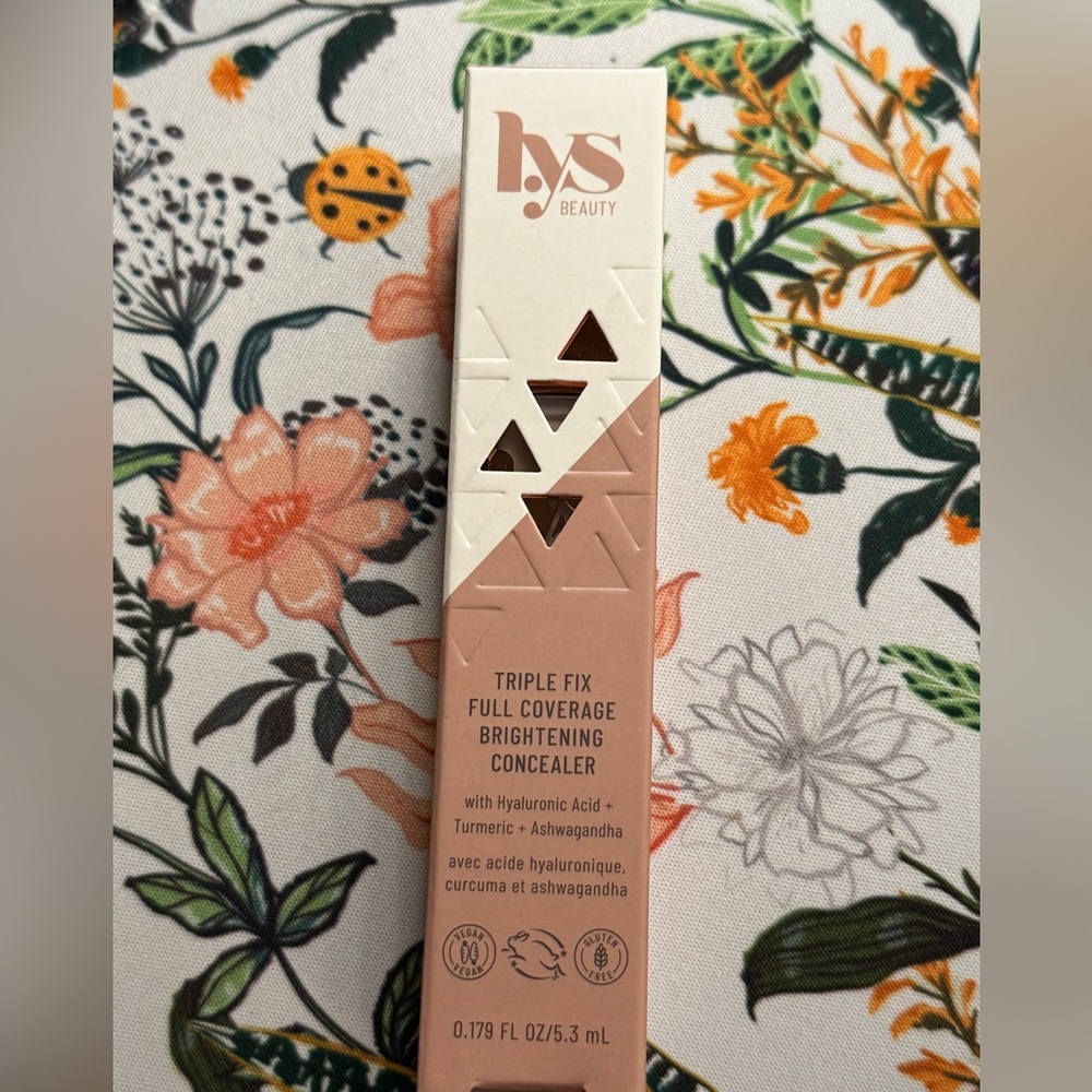 LYS Beauty
Triple Fix Brightening Concealer